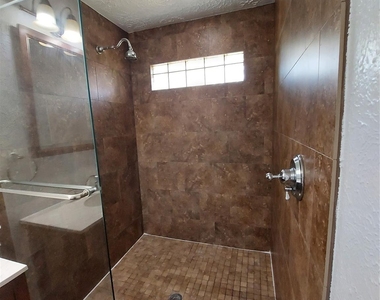 3807 Quiet Place Drive - Photo Thumbnail 12