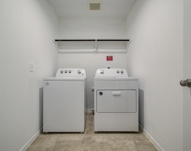 1206 Cattle Chute Court - Photo Thumbnail 36