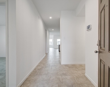 1206 Cattle Chute Court - Photo Thumbnail 7