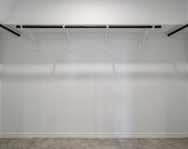 1206 Cattle Chute Court - Photo Thumbnail 35