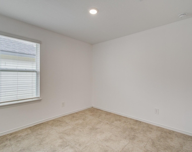 1206 Cattle Chute Court - Photo Thumbnail 15
