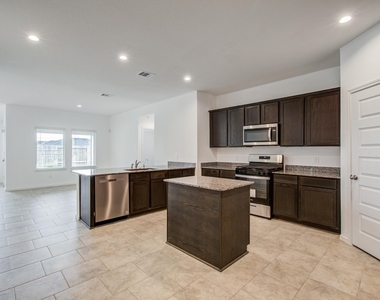1206 Cattle Chute Court - Photo Thumbnail 19