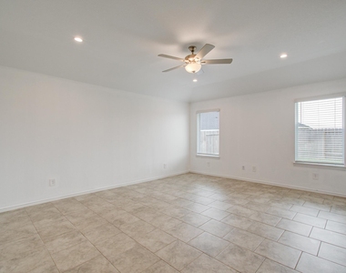1206 Cattle Chute Court - Photo Thumbnail 27