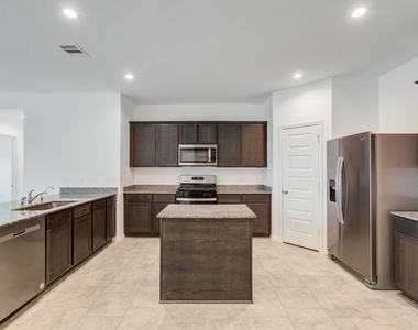 1206 Cattle Chute Court - Photo Thumbnail 20