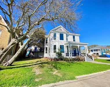 2001 29th Street - Photo Thumbnail 1