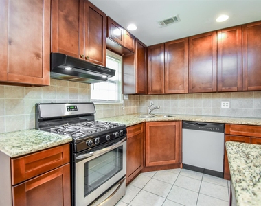 6430 Saxet Street - Photo Thumbnail 11
