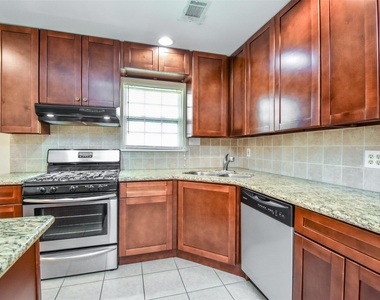 6430 Saxet Street - Photo Thumbnail 13