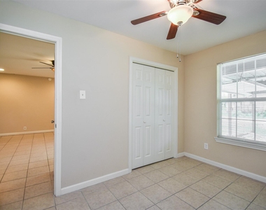 6430 Saxet Street - Photo Thumbnail 21