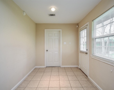 6430 Saxet Street - Photo Thumbnail 15