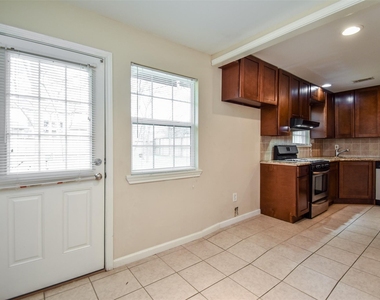 6430 Saxet Street - Photo Thumbnail 14