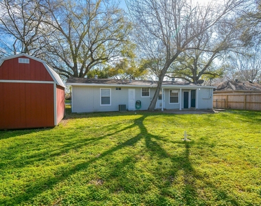 5006 Libbey Lane - Photo Thumbnail 3