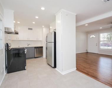 5006 Libbey Lane - Photo Thumbnail 9