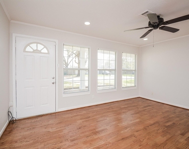 5006 Libbey Lane - Photo Thumbnail 5