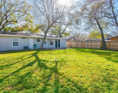 5006 Libbey Lane - Photo Thumbnail 23