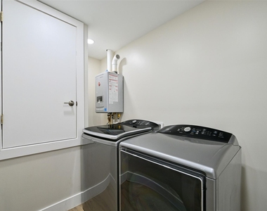 10930 White Thorn Street - Photo Thumbnail 21