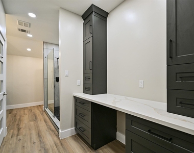 10930 White Thorn Street - Photo Thumbnail 18