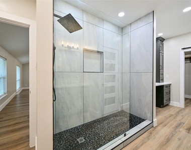 10930 White Thorn Street - Photo Thumbnail 17