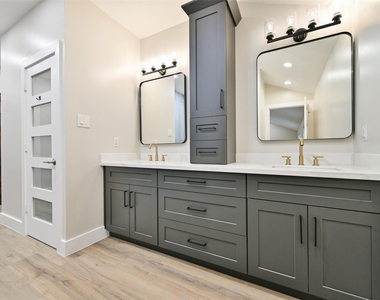 10930 White Thorn Street - Photo Thumbnail 15