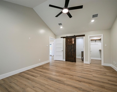 10930 White Thorn Street - Photo Thumbnail 26