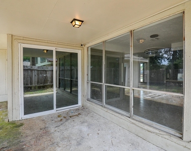 12266 Huntington Venture Drive - Photo Thumbnail 29