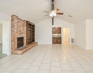 12266 Huntington Venture Drive - Photo Thumbnail 11