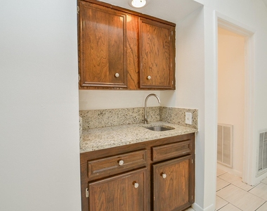 12266 Huntington Venture Drive - Photo Thumbnail 14