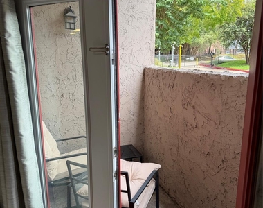 10855 Meadowglen Lane - Photo Thumbnail 12