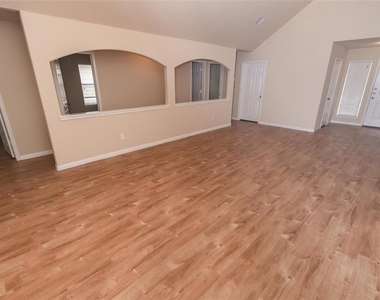 2438 W Werrington Way - Photo Thumbnail 5