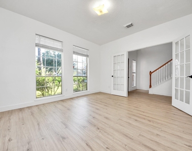 13515 Scarab Drive - Photo Thumbnail 9