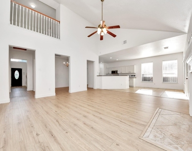 13515 Scarab Drive - Photo Thumbnail 3