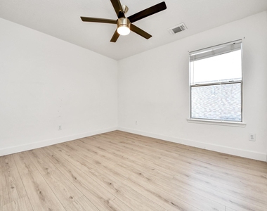 13515 Scarab Drive - Photo Thumbnail 6