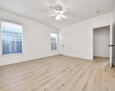 13515 Scarab Drive - Photo Thumbnail 27