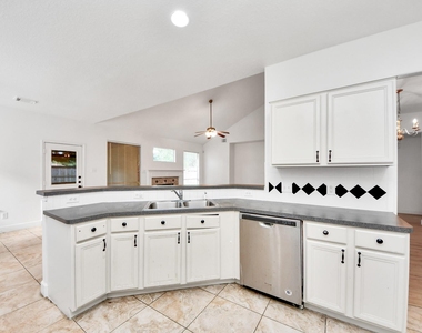 13515 Scarab Drive - Photo Thumbnail 18
