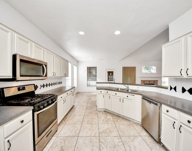 13515 Scarab Drive - Photo Thumbnail 5