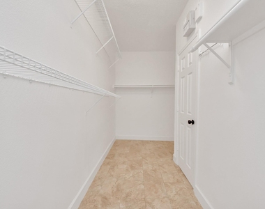 13515 Scarab Drive - Photo Thumbnail 34