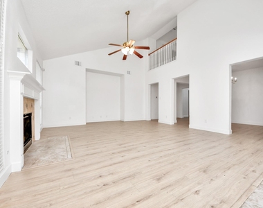 13515 Scarab Drive - Photo Thumbnail 11