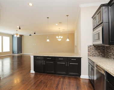 1610 Knox Street - Photo Thumbnail 18