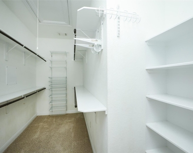 1610 Knox Street - Photo Thumbnail 26