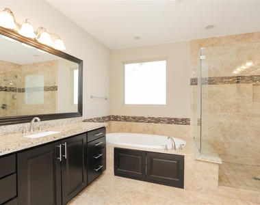 1610 Knox Street - Photo Thumbnail 23