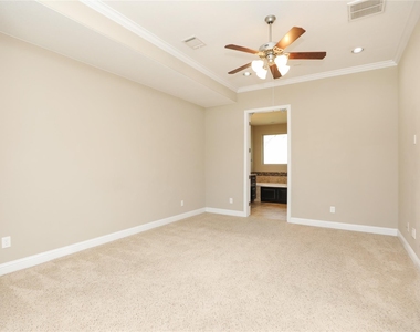1610 Knox Street - Photo Thumbnail 22
