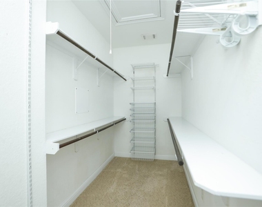 1610 Knox Street - Photo Thumbnail 27