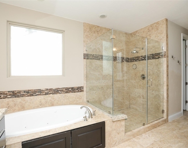 1610 Knox Street - Photo Thumbnail 24
