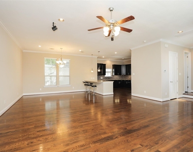 1610 Knox Street - Photo Thumbnail 8
