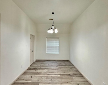 24726 Cobble Canyon Lane - Photo Thumbnail 5