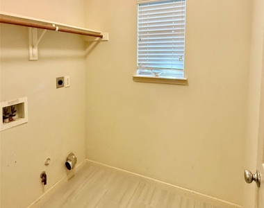 24726 Cobble Canyon Lane - Photo Thumbnail 14