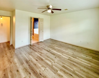 24726 Cobble Canyon Lane - Photo Thumbnail 7