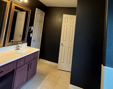 24726 Cobble Canyon Lane - Photo Thumbnail 8