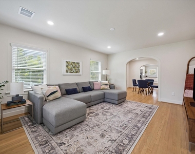 809 Gale Street - Photo Thumbnail 3