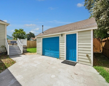 809 Gale Street - Photo Thumbnail 14