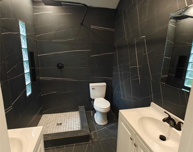 274 Lincoln Drive - Photo Thumbnail 8